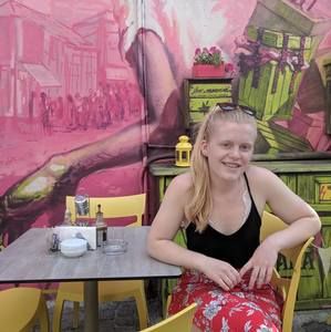 Meet your Posher, Rebecca